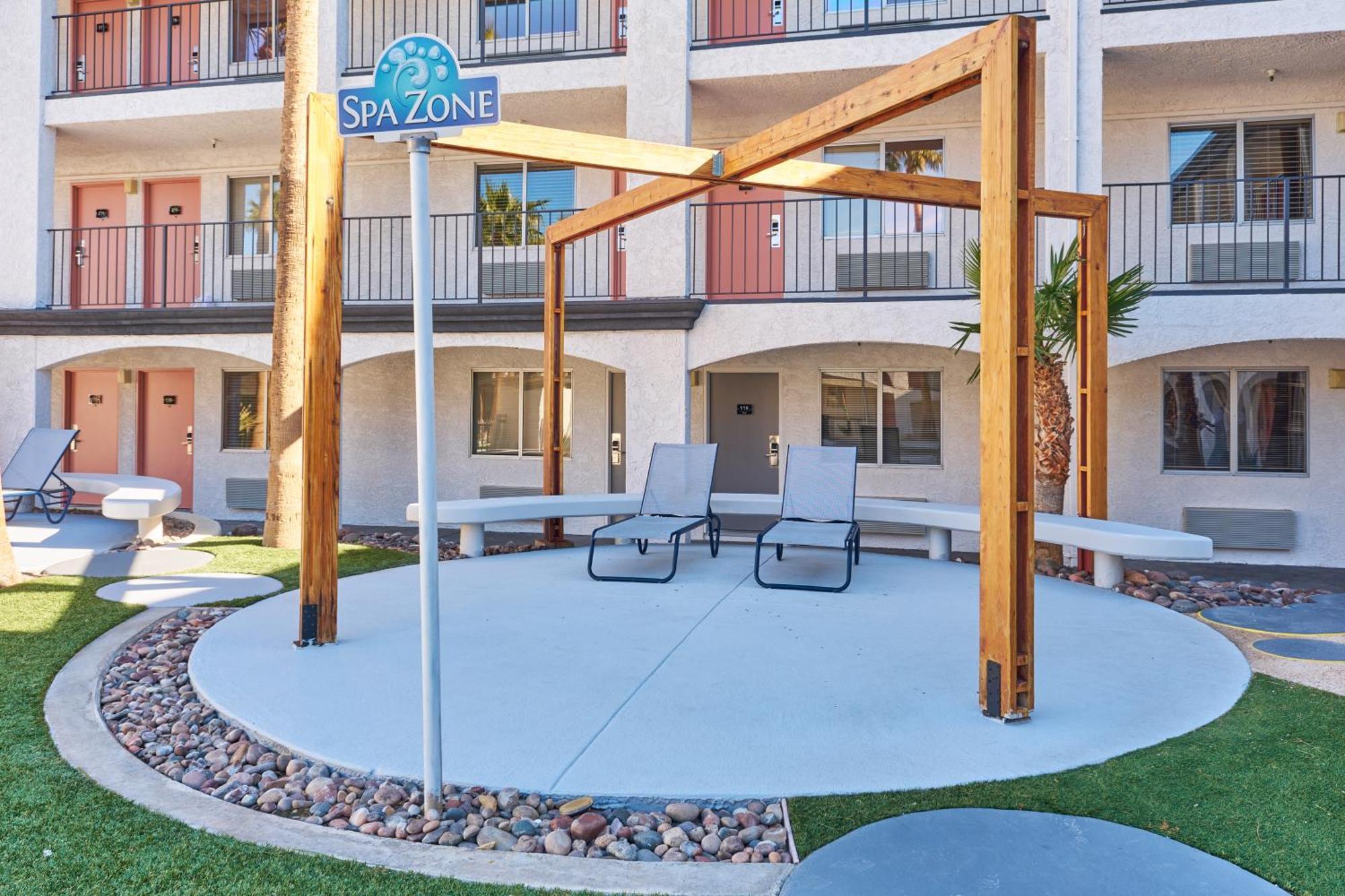 Aqua Soleil Hotel And Mineral Water Spa Desert Hot Springs Exterior foto